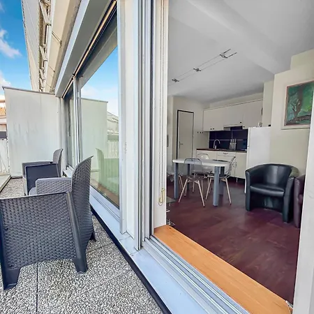 Avec Balcon & Parking Gratuit